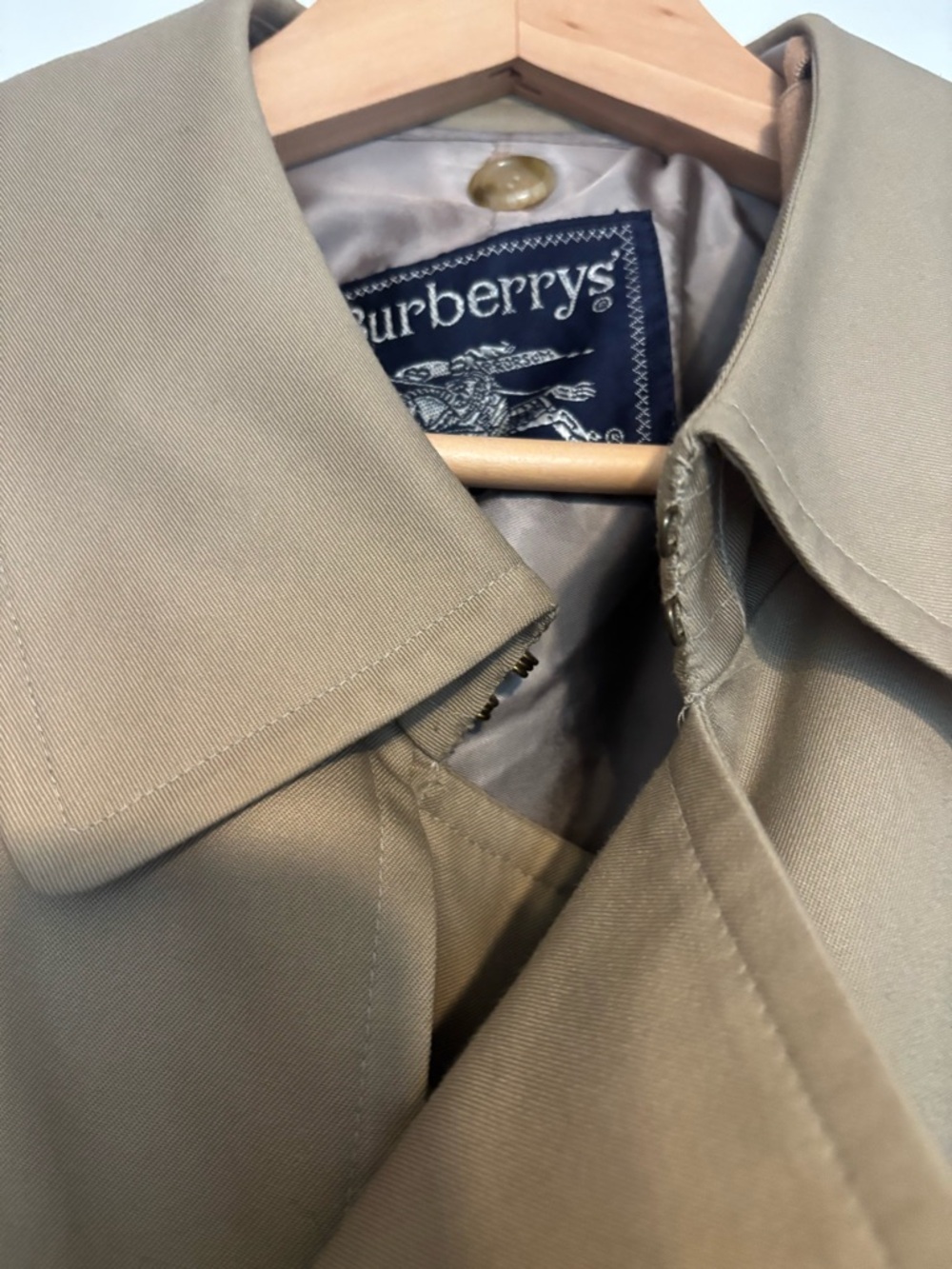 Burberry - Picture 2 of 10